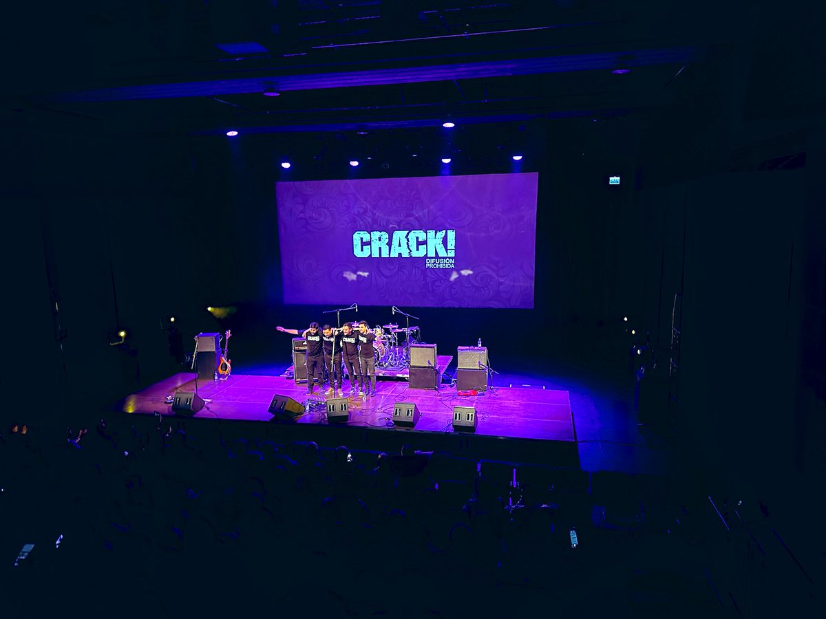 Felicidades en estas fiestas. Que nunca falte la música! Nos vemos en 2026! 🍾🥂🥂🚫🚫