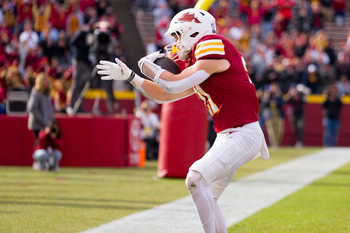 FloraAiden's tweet image. Blessed by the Lord! Staying home! Merry Christmas! @ISURogers3 @Coach_Roehl