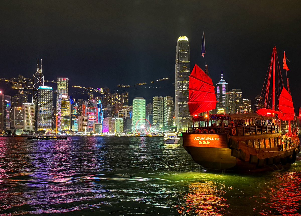 hihi🌚 tweet media