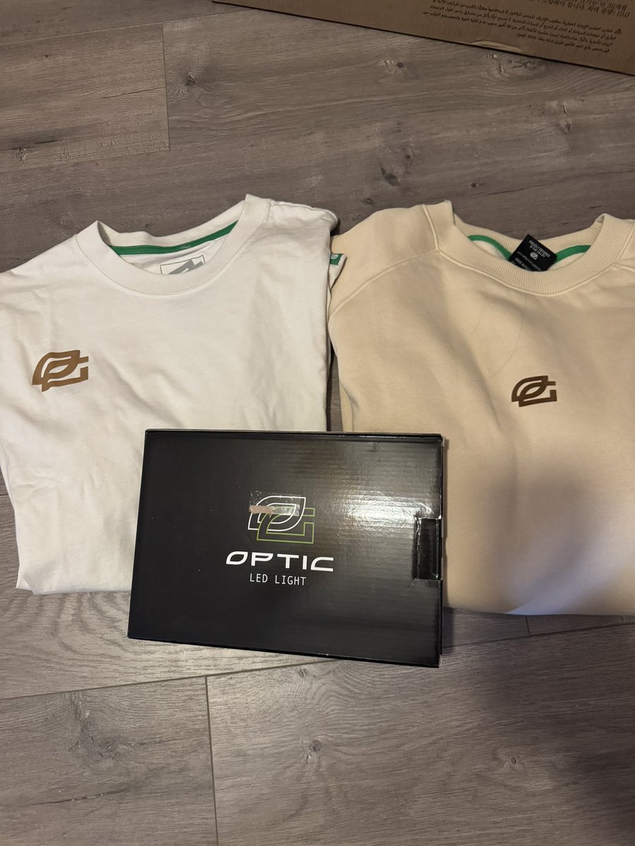 YaBoyZeroKing's tweet photo. Wifey understood the assignment this year
@OpTic @H3CZ https://t.co/d4BblbQxTE