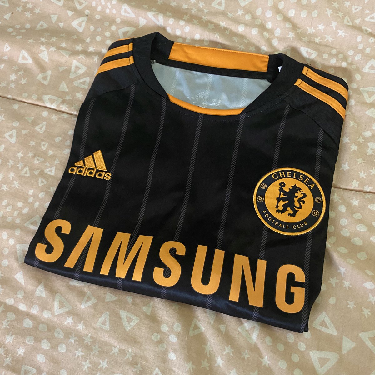 ¿Papá Noel les dejo algún regalo relacionado al Glorioso Azul de Londres? 

👀 Por acá dejo esto: