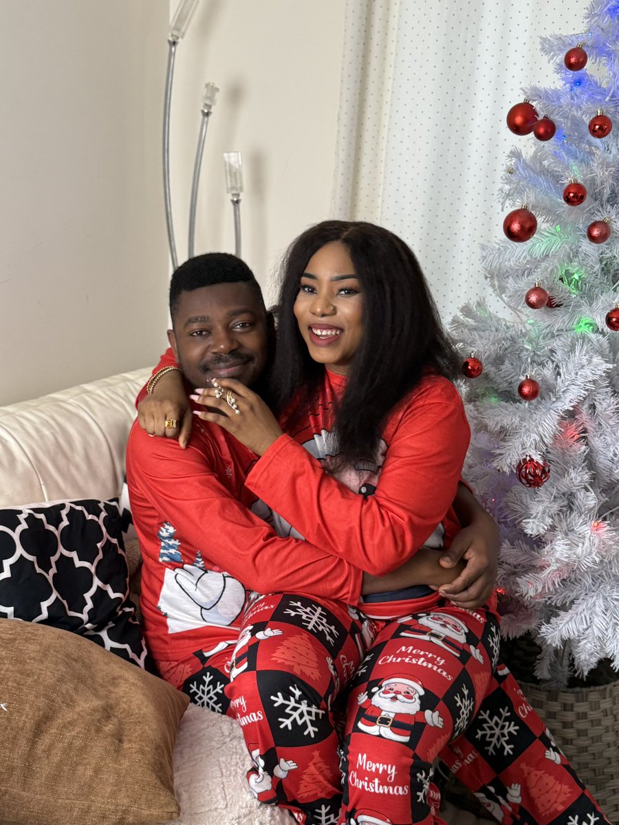 TheMideBabsTV's tweet photo. Merry Christmas Twitter Fam ❤️ https://t.co/Ow0jVYl83k