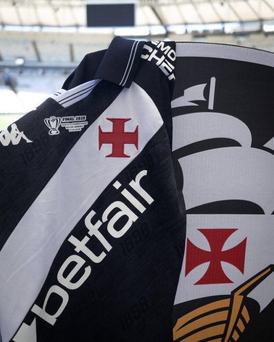 🚨🚨 Vasco avança na venda da SAF!!

O Vasco tem conversas avançadas para a venda da SAF, e o nome da vez é Marco Lamacchia, empresário e herdeiro do Banco Real, filho de José Roberto Lamacchia, dono da Crefisa.

Ele já assinou um NDA e participa ativamente das negociações com a