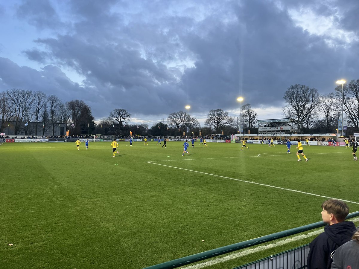 BritishboyH's tweet photo. 2025/26 Season
Game 16 - 20/12/2025
⚽️AFC Totton🆚Torquay United FC
🏟️Snows Stadium 
📍Totton
🎟️£17
👫 1,903 (750+ Away)
🤝 National League South
🍺Cruzcampo… the lovely stuff https://t.co/nsDkOuWBy7