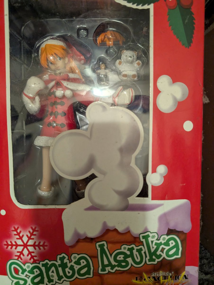 SquareOneYT's tweet image. Merry Christmas to those who celebrate. I don't have any decorations or anything in my small apartment, so here is my Santa Asuka figure.