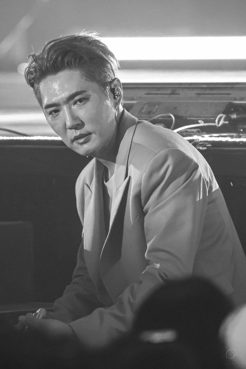 251206  god 콘서트  
ICONIC BOX 

그냥 갑자기 아무거나 열었는데 겟다운타임🫠

#god #안데니