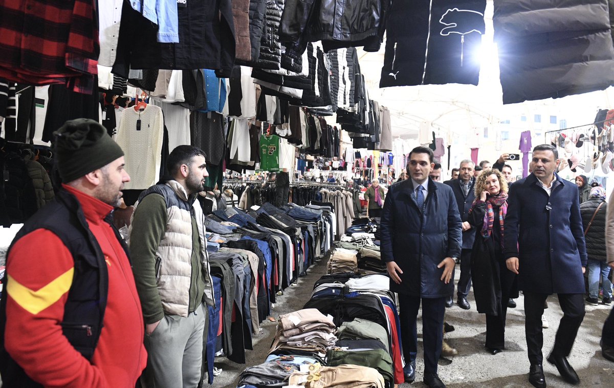 📍 Çatalca

İl Başkanımız Özgür Çelik, İlçe Başkanımız, Belediye Başkanımız, Yöneticilerimiz ve Örgütümüzle birlikte bugün Çatalca’da pazar çalışması gerçekleştirdik. Ardından örgüt toplantımızda yol arkadaşlarımızla bir araya geldik.

<a href="/CHP_istanbulil/">CHP İstanbul İl Başkanlığı</a> 
<a href="/chpcatalcailce/">CHP ÇATALCA İLÇE BAŞKANLIĞI</a>