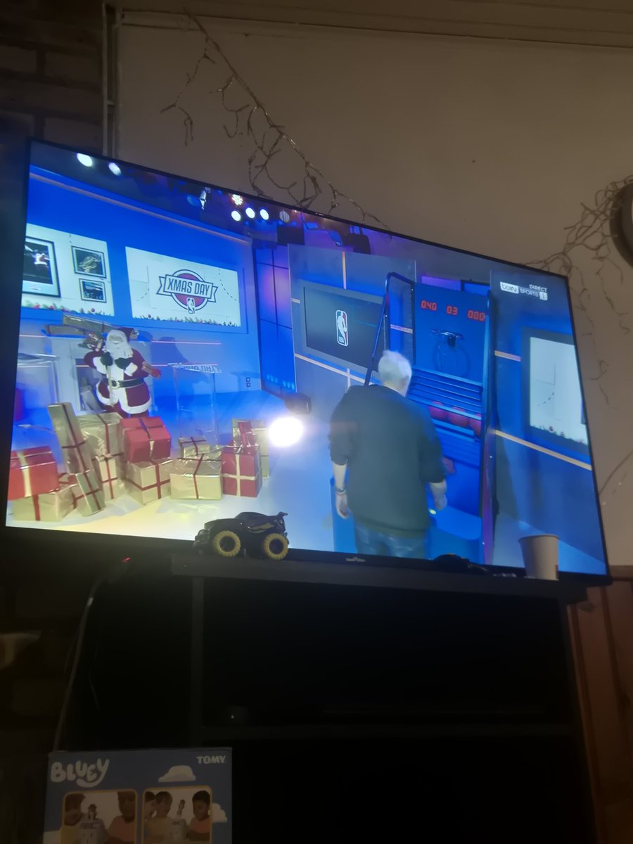 Devant la NBA oklm.
#MerryChristmas #ChristmasDay2025 #NBAEXTRA