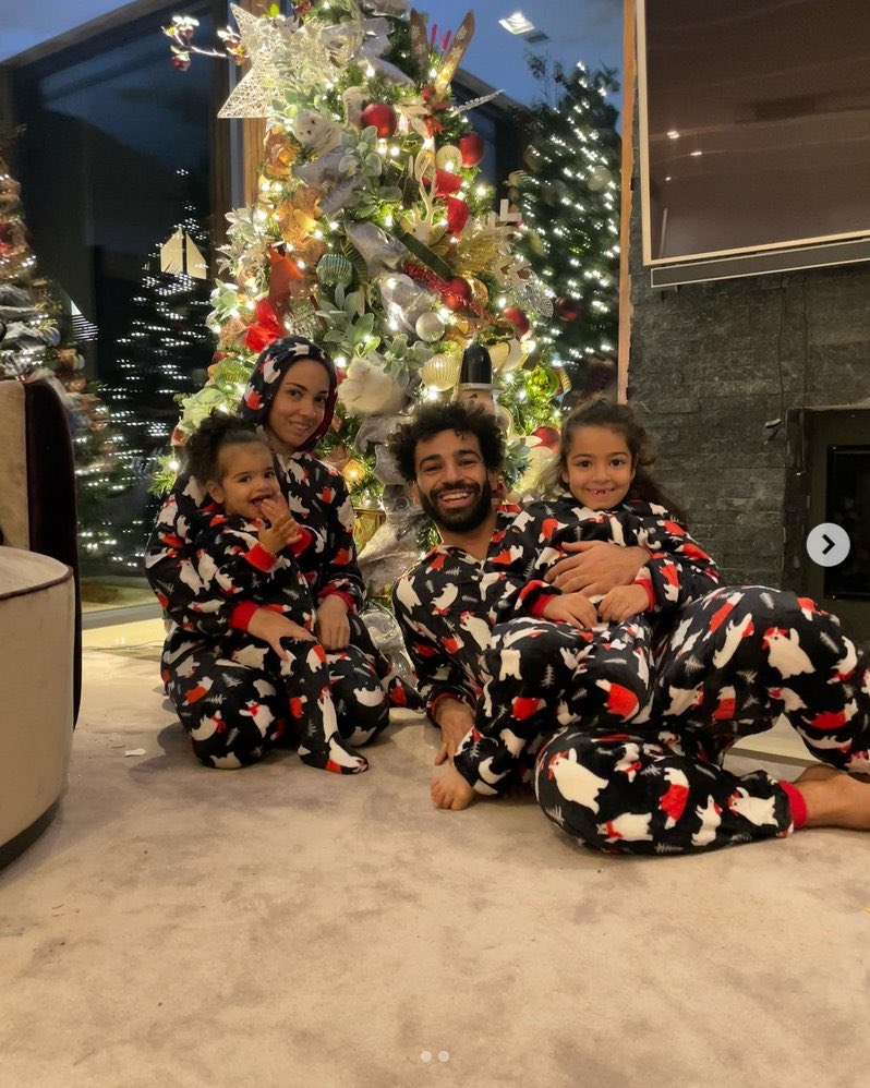 HamySources's tweet image. 🚨 EXCLUSIVE: Mo Salah finally posts Merry Christmas this year continuing his usual tradition.

Sources say Liverpool fans are breathing a sigh of relief: “He usually posts every Christmas and we always lose the next game maybe the curse is reversed?”