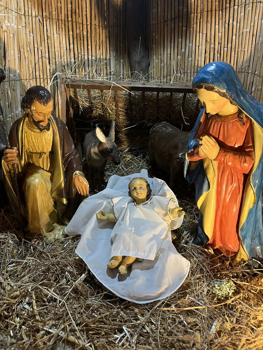 Joyeux et Saint Noël à tous !
Crèche de l’église Notre-Dame de #Bouin 
#nativite #partage #Noel
