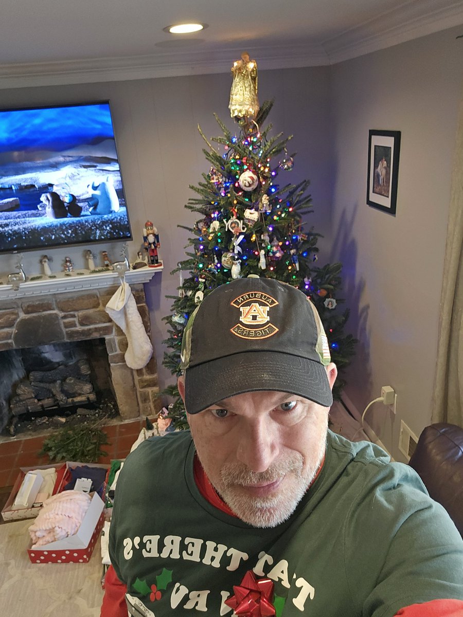 fishdog23's tweet photo. @AUFAMILY A great hat from my Wonderful Class of 26 Daughter #WarEagle https://t.co/GPOnVyf6yO
