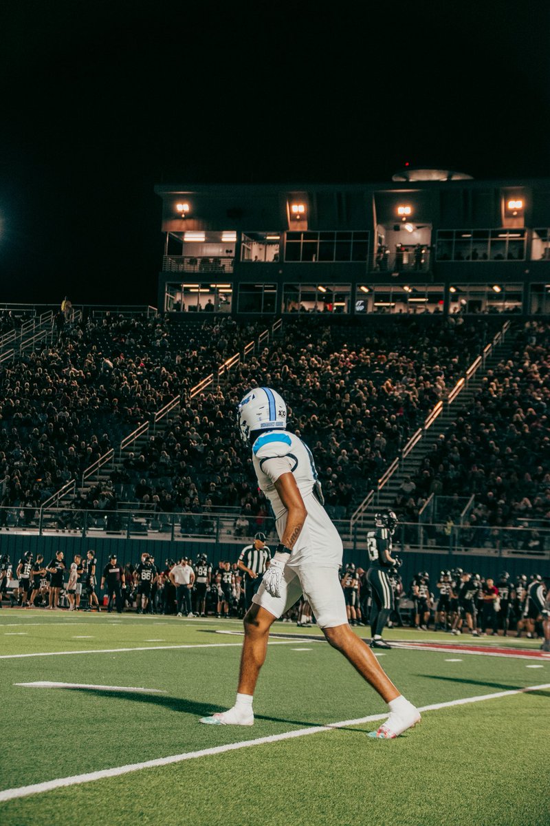 Merry Christmas to all the DAWG fans, appreciate all the love and support!!❤️🐶 #GoDawgs