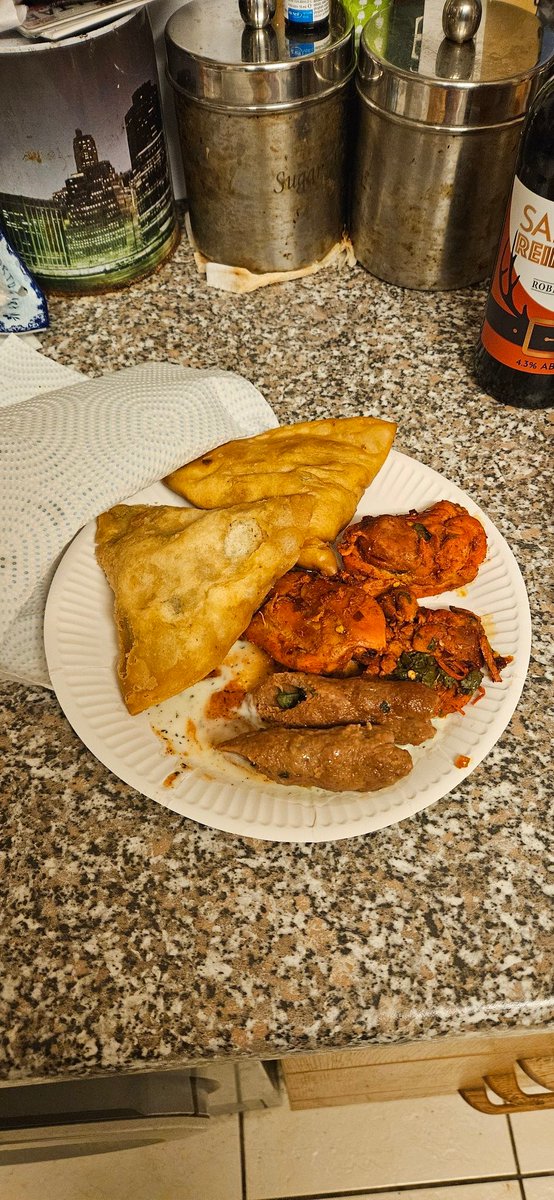 GrumpyXMatelot's tweet image. Popped into the local shop for an emergency bottle of vodka (bad planning by the GF,) and was given a plate of food