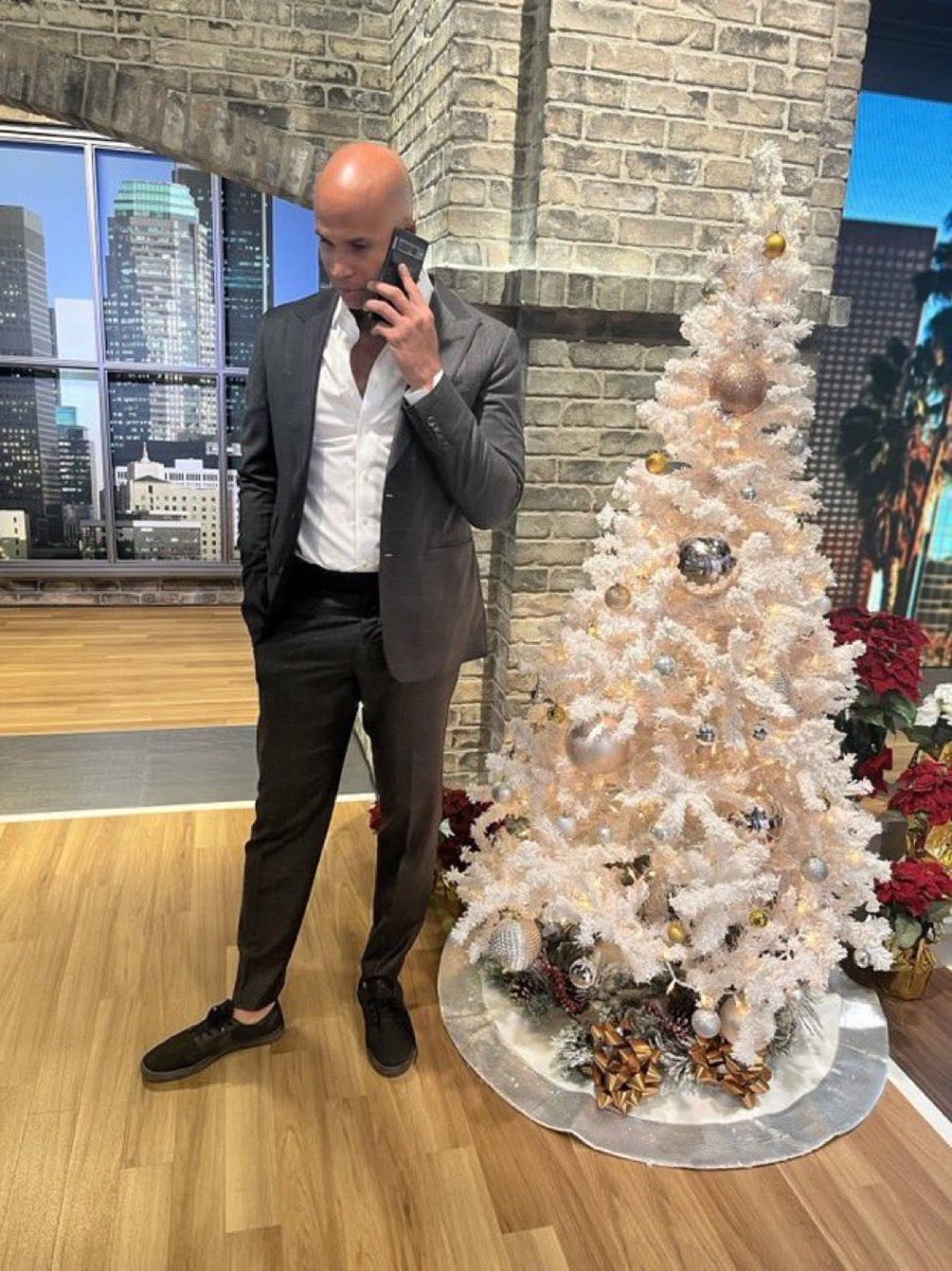 pausechoof's tweet image. Merry Christmas everyone