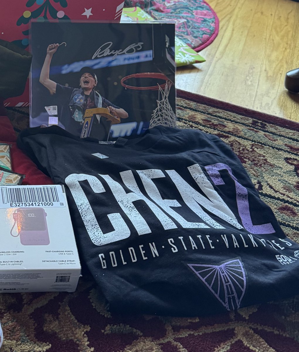 angelina ☺︎ tweet media