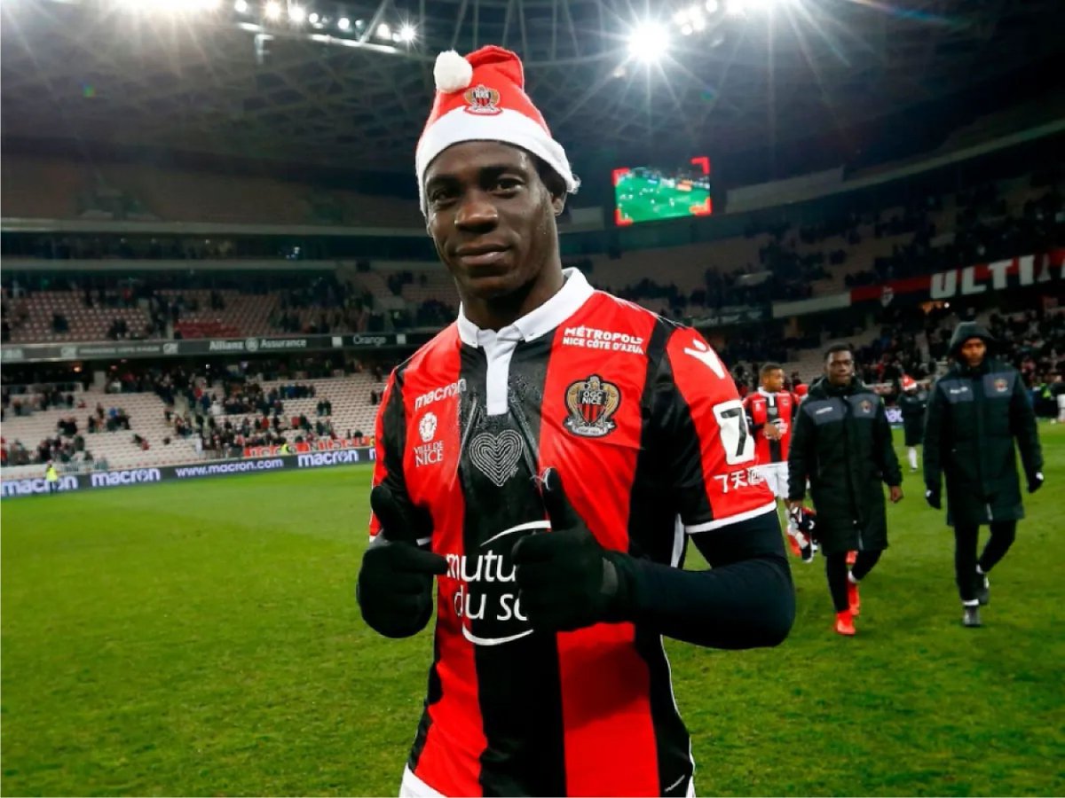 addedtimeoutfit's tweet image. Merry Christmas, ya filthy animals 🎅 ⚽