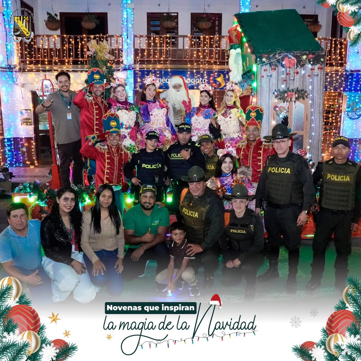 Policiantioquia's tweet photo. #SanPedroDeLosMilagros | Nuestros uniformados del Departamento de Policía Antioquia realizaron caravanas por la seguridad y por una Navidad en paz en las calles del municipio, fortaleciendo la convivencia y la tranquilidad ciudadana. #ActuandoPorAntioquia https://t.co/riqjhdPuGz