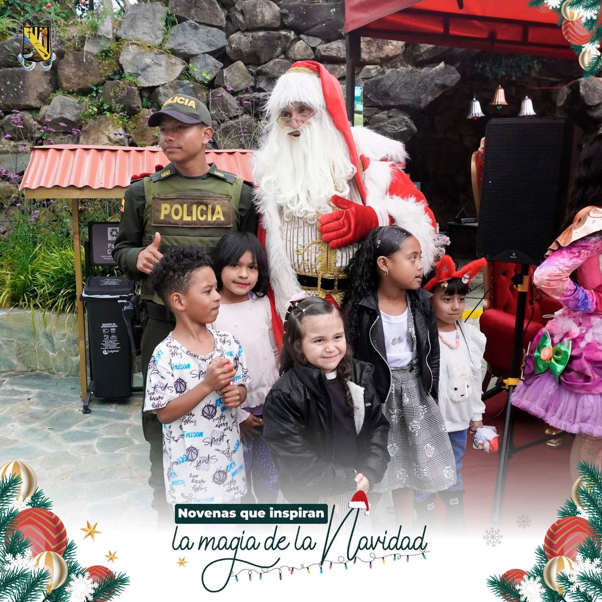 Policiantioquia's tweet photo. #SanPedroDeLosMilagros | Nuestros uniformados del Departamento de Policía Antioquia realizaron caravanas por la seguridad y por una Navidad en paz en las calles del municipio, fortaleciendo la convivencia y la tranquilidad ciudadana. #ActuandoPorAntioquia https://t.co/riqjhdPuGz