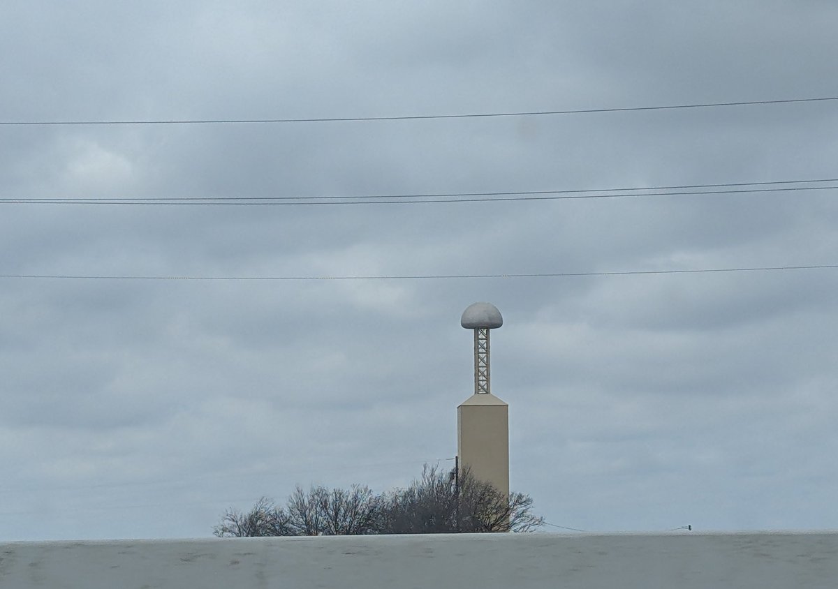 There's a 190ft tall Tesla Tower near Milford, Texas (close to