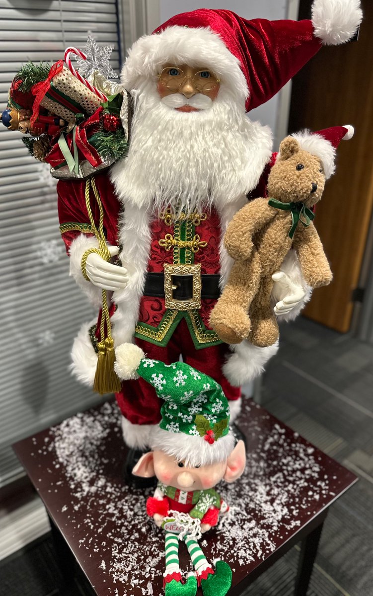 Merry Christmas from our agency to yours! 🎄🎅🏼