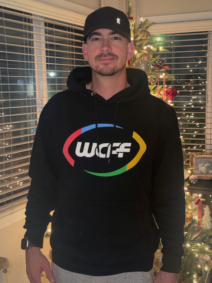 AustinJamesXFL's tweet image. Merry Christmas 🎄

Got a nice @wcffgame hoodie from Santa. 

In just one week, we have thousands of downloads and want to thank everyone who has downloaded and left reviews!

apps.apple.com/us/app/wcff-fl…