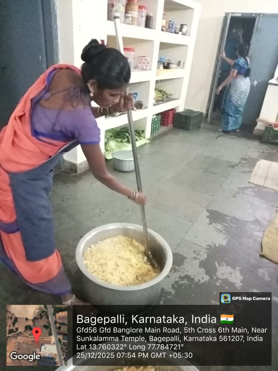 MorarjiSC52's tweet photo. Dinner  #SocialAudit_SWDMeals #SocialWelfare_Karnataka https://t.co/qOhNJMQhoj