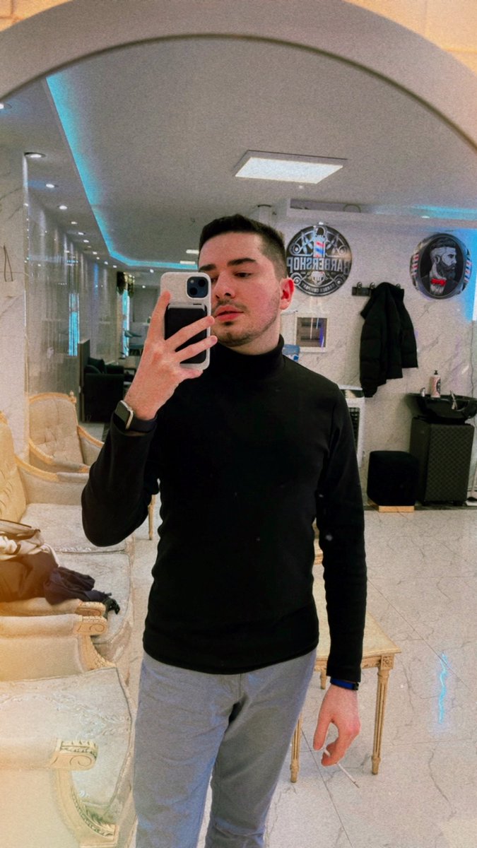 ArazStyle's tweet image. هیچی مثل یه سایه (Fade ) خوب پسرا رو خوشحال نمیکنه 😁