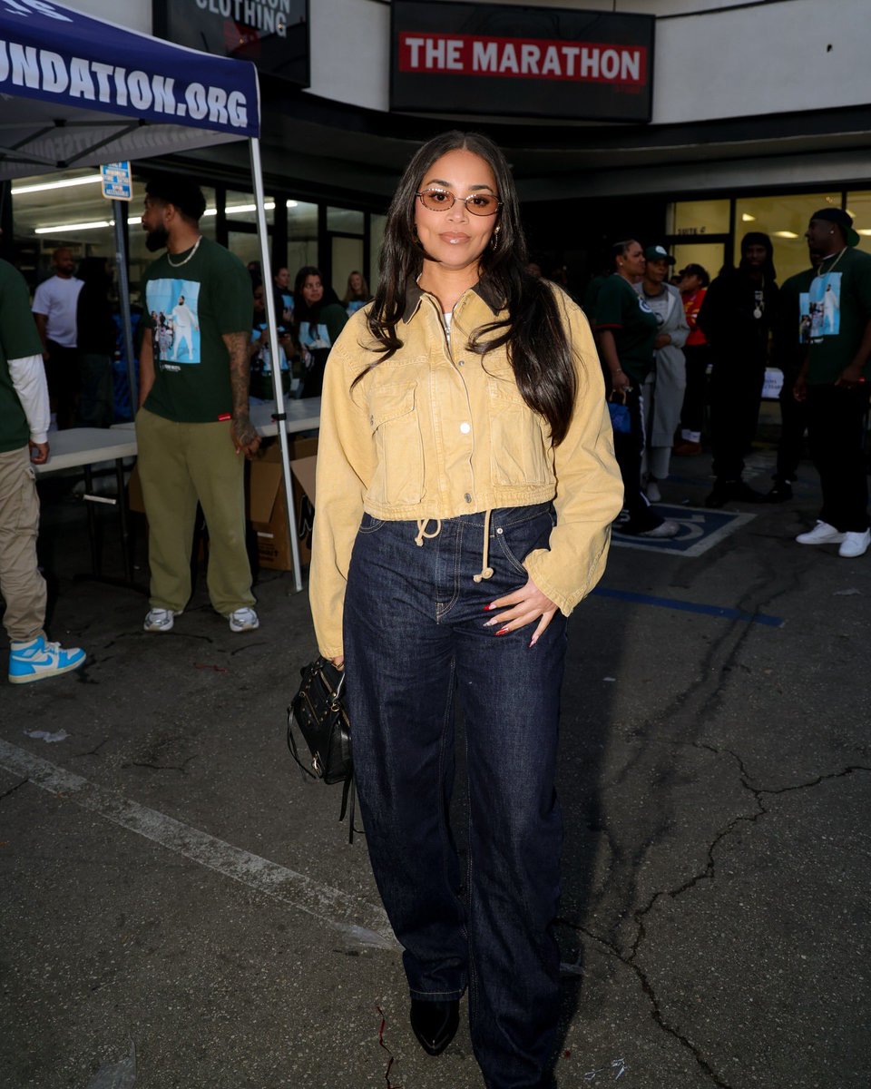 Lauren L Sources tweet media