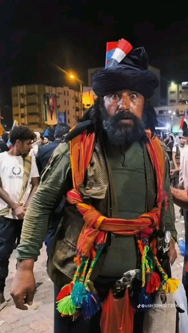 <a href="/ahatayla2020/">عبدالله آل هتيلة</a> كيف باتفنعه ينسحب 
وخاصه وانتم مبطوحين للحوثي🤣🤣🤣