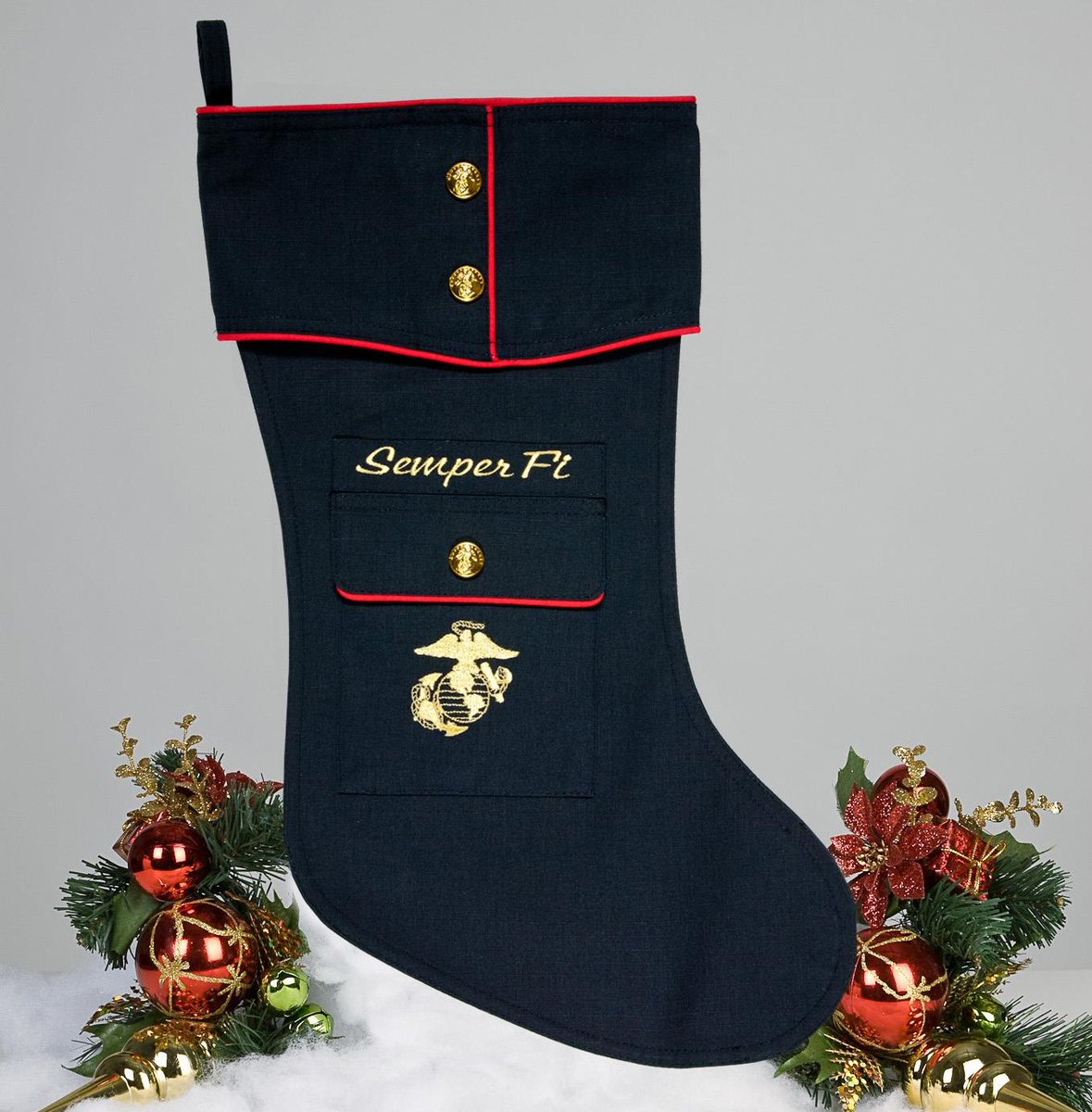 since1775's tweet image. Wishing everyone a Merry Christmas 🎄