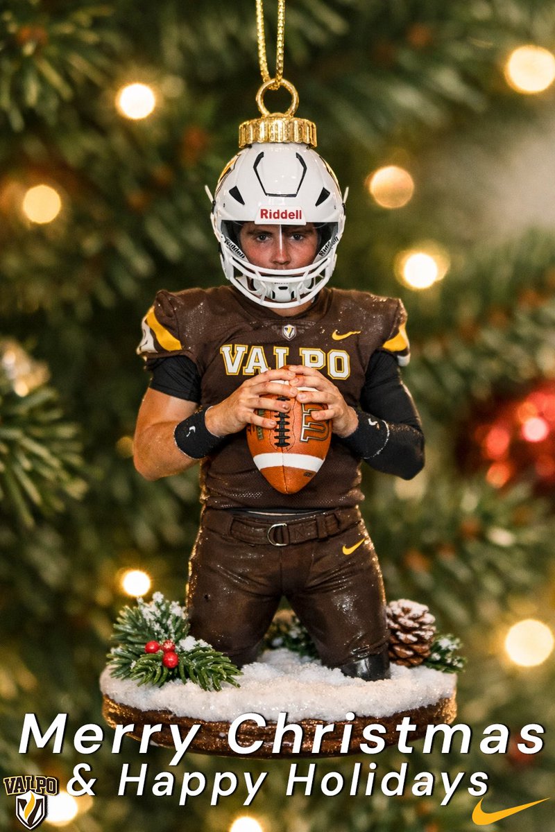 Thank you <a href="/CoachGeiger_/">Coach TG</a> for the Christmas Wishes! <a href="/valpoufootball/">Valpo Football</a>