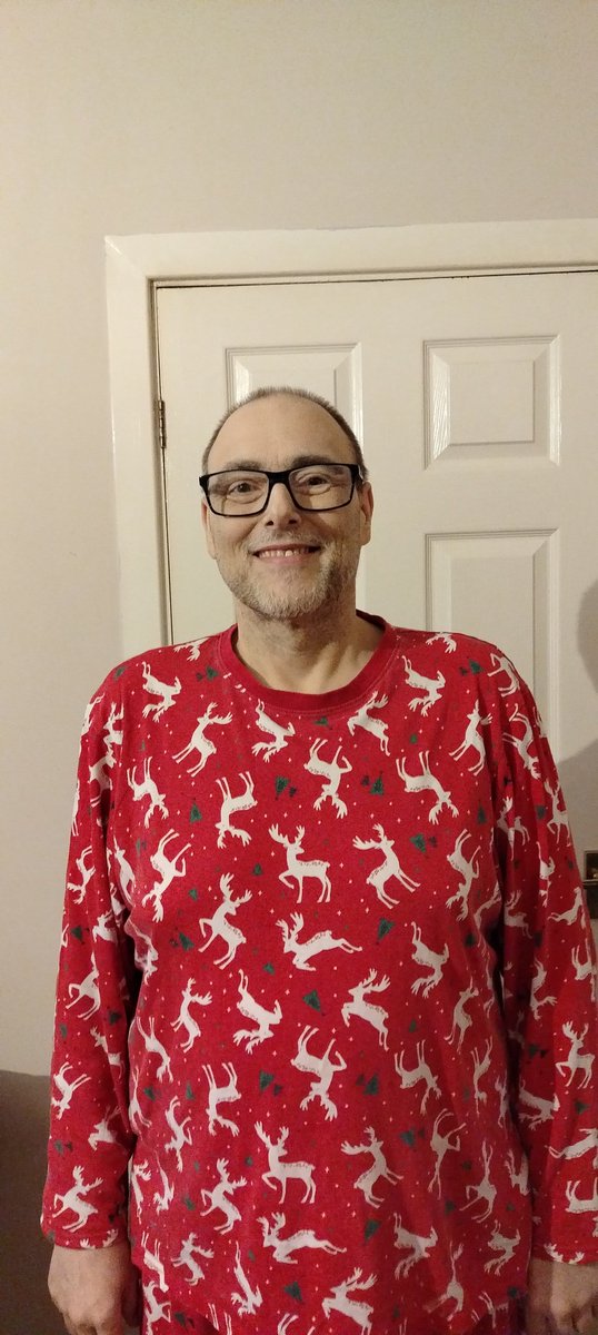 monkeyfun1001's tweet image. Just wanted to say Merry Christmas to everyone. I hope everyone got something they wanted. And I apologise for these photos but my inner Noddy Holder forced me to put on my Christmas PJ's. Just wishing you all Peace and Love. No matter what Race, Religion or Sexual Orientation ❤️