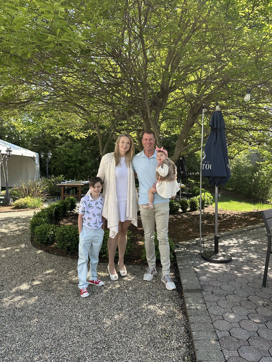 RyanDLeaf's tweet image. Merry Xmas from The Leaf’s!🎅🧑‍🎄🤶🤶