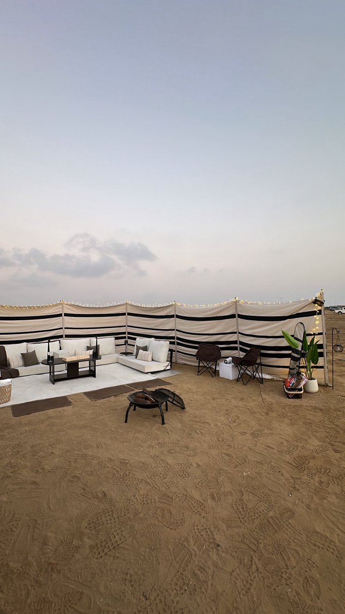 sofya2021's tweet image. طعس وغدير وقمر ونجوم منثورة .. 🌴🪾❄️🧣🌙🌟