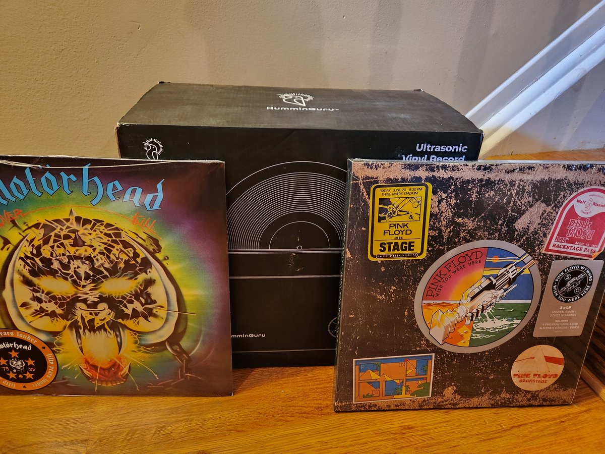 SpinVinyl1's tweet photo. Santa was good to me this year! I am excited to finally have a ultrasonic record cleaner.
#Christmas2025 #HumminGuru #WishYouWereHere50th #Motorhead #vinylrecords https://t.co/qLZ6uWFW6n