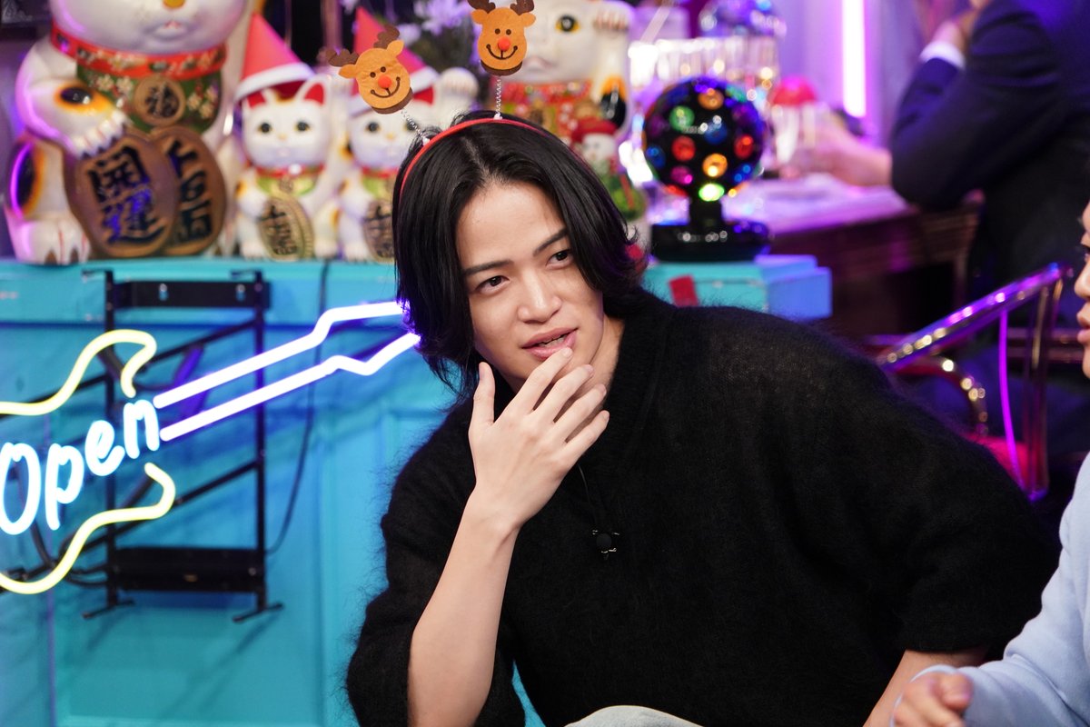 ／／
📣Hulu特別版
　#timeleszファミリア
　未公開シーン情報🏰💜
＼＼

〜ママの締め作業〜🥂
お手伝いメンバーは 
#菊池風磨 ❕

メンバーからもツッコミがとまらない！？
いつもとは違った雰囲気の
菊池風磨 ×ママの締め作業🤫

【オフショット】【未公開シーン】など
Huluで多数公開中📺⚡️