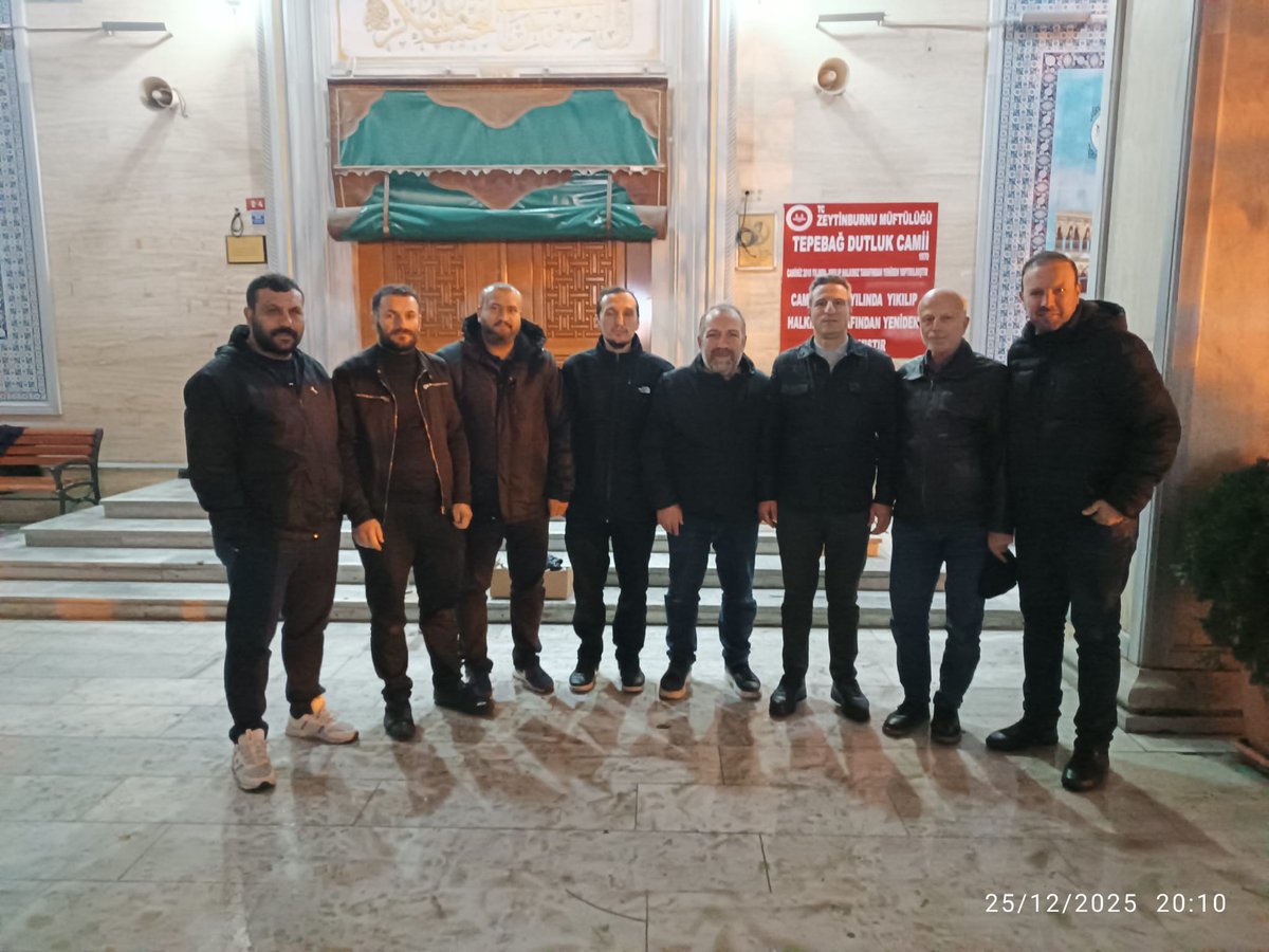 CihanKaba19's tweet photo. AK PARTİ Seyitnizam teşkilatı olarak
#RegaipKandili 
Teskilatimizin katilimiyla 
Camilerimizde lokum ikraminda bulunduk. Kandilimiz mübarek olsun.. https://t.co/X3HKjbVd1S