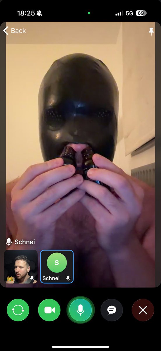 4th call of the evening and we’ve got a double-barrel popper slut gooning over daddy whilst sending hundreds straight to my wallet where it belongs 👑