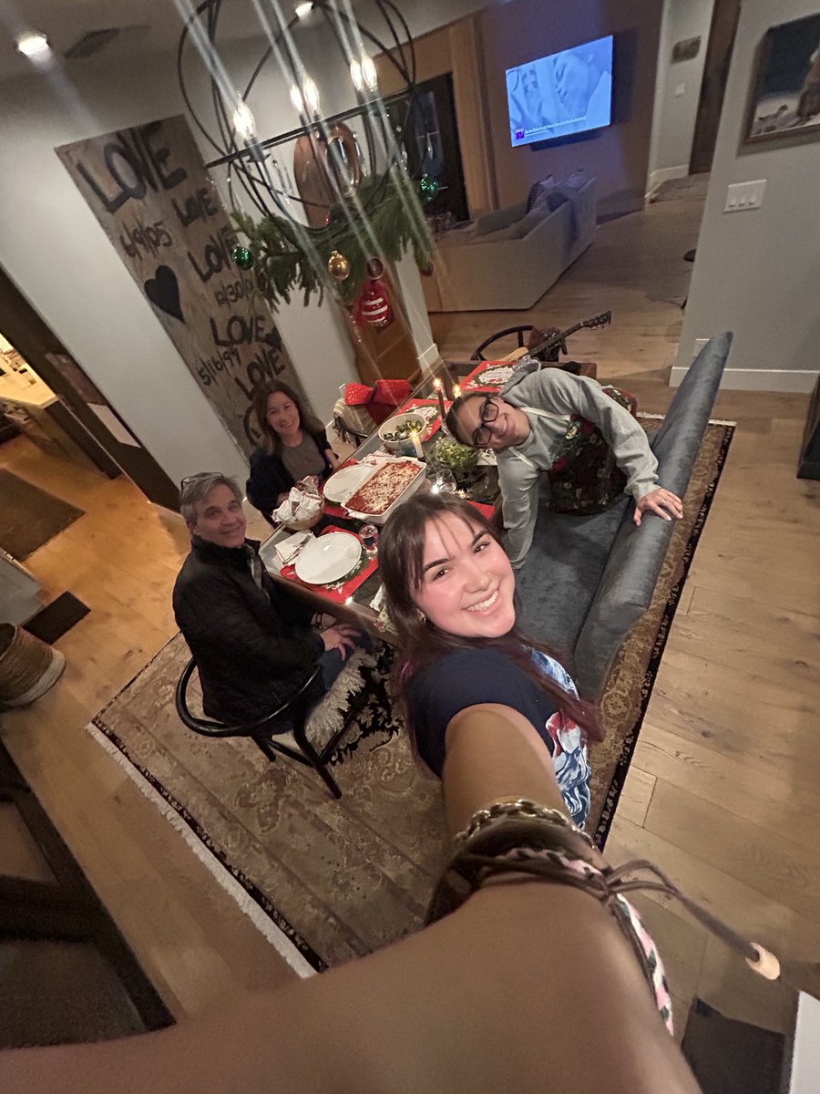 mtlivi's tweet photo. @grok add Santa without taking a person out https://t.co/mUwkzinaVr