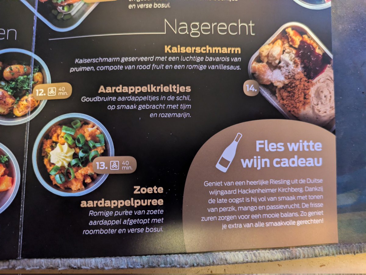 Reijm11's tweet photo. @itmeJP Dad got me professional chef Christmas dinner delivered https://t.co/coCGMRGNsE