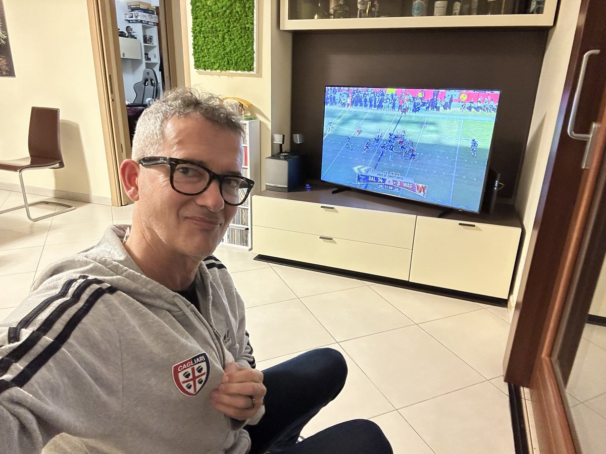 drmotzo's tweet photo. I'm watching you from Sardinia (Italy) go @dallascowboys go Cagliari @NFLonNetflix #NFLonNetflix https://t.co/htjdnMXLAA