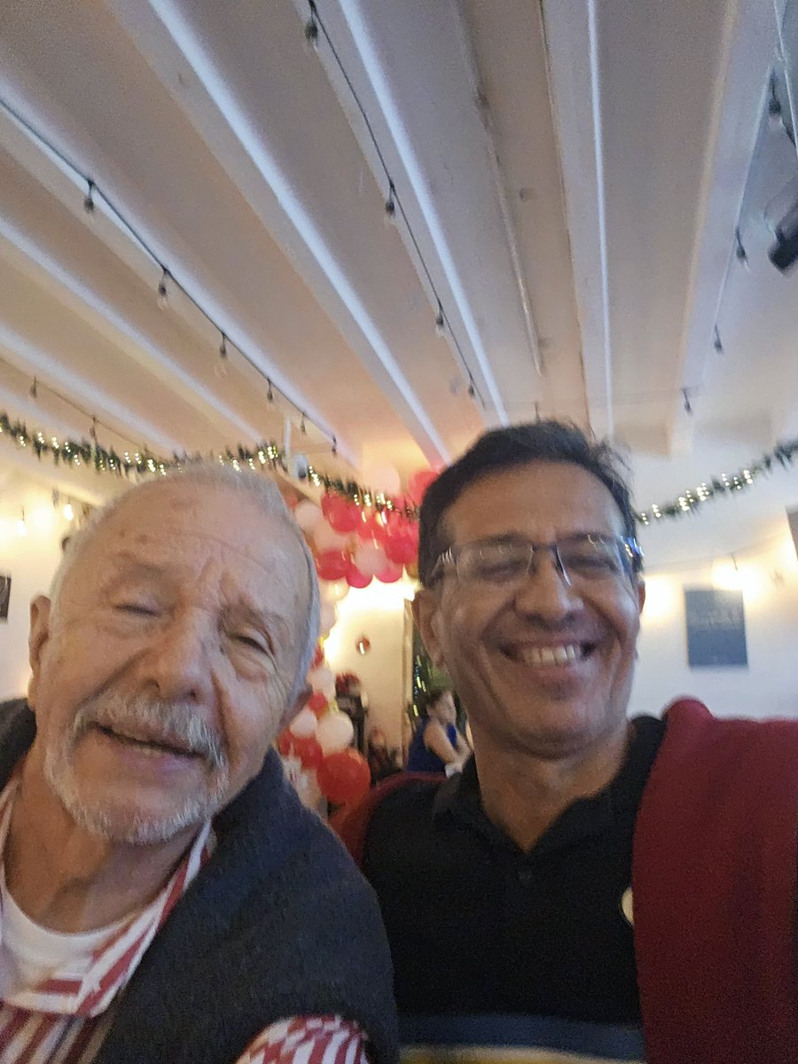 kikegarciaonli's tweet image. En familia extendida.

Los que seguimos y perseveramos en Cristo somos una familia: La del cuerpo de Cristo.

Para mi es una bendición contar con familias extendidas en distintos lugares. Esta vez me ha tocado compartir con la de Cancún.

#PredicaVerdad #Ven #Persevera