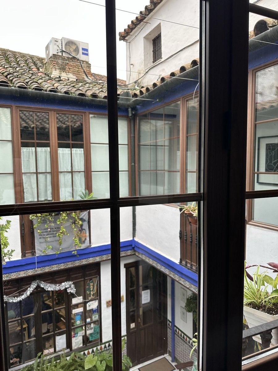 csGIAT's tweet photo. A veces, la belleza más profunda no grita sino que susurra en las esquinas olvidadas. Córdoba nos enseña que para ver de verdad, hay que detenerse y encontrar la magia en el silencio de un callejón vacío. ¿Cuándo fue la última vez que te perdiste a propósito? 

#Córdoba https://t.co/TV27eQRQap