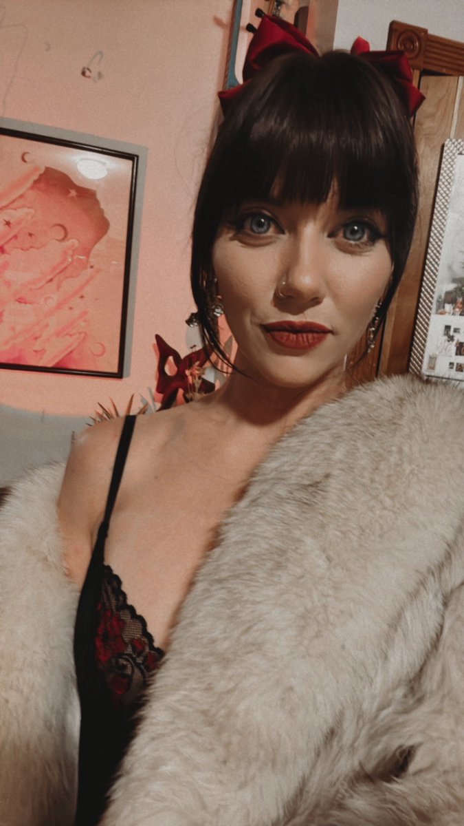 Miss Madeline tweet media