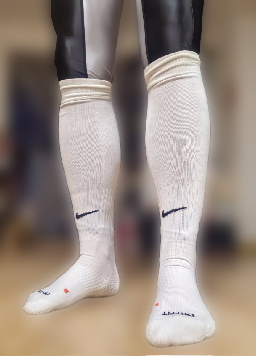 疯狂燃烧的腿毛 tweet media