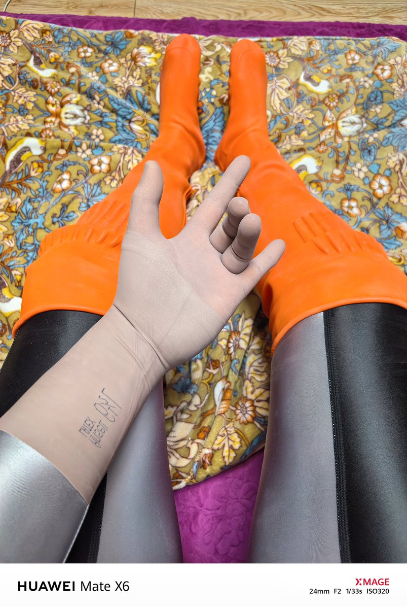 疯狂燃烧的腿毛 tweet media