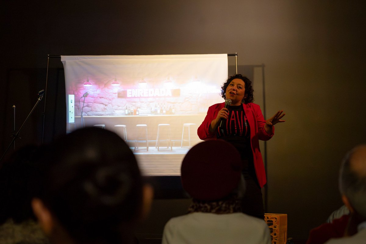 📷 Fotos de Edu Mera do passo de @letidataberna com "Enredada" polo Centro Social o passado 19 de dezembro. Já temos ganhas de tê-la por aqui de novo!

#Ferrol #comedia #Galiza #EmGalego