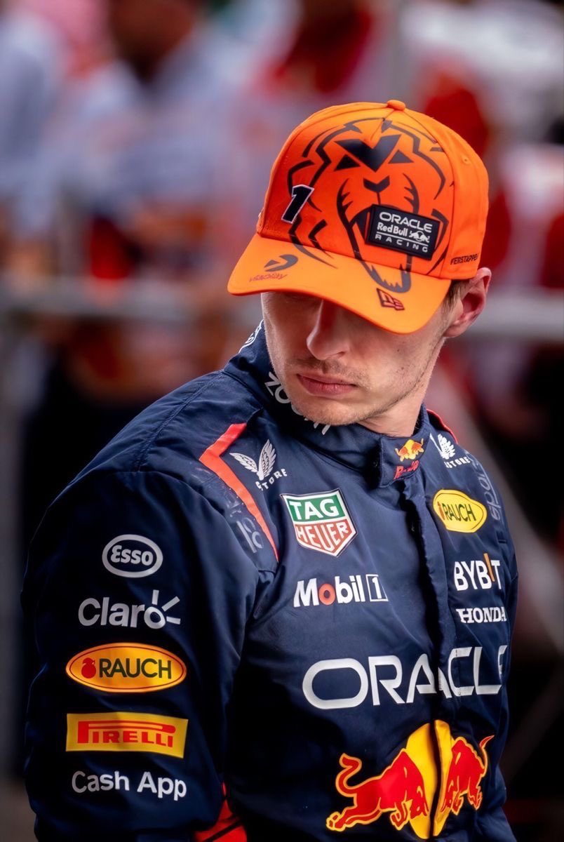 p1npaddock33's tweet image. 서로 기억하는 모습이 어릴 때뿐이고
이후로는 남들마냥 외부에 비춰지는 모습만 봐와서 서로를 대차게 오해하는 1633

33은 진심으로 16 올라온 거 보고 잘해주고 싶고 붙는 거 좋아하는 거임 그치만 정작 16은 남들한테는 가시 세우는 놈이 지한테만 그러니까 얜 나를 경쟁자로도 생각 안 하나 싶은