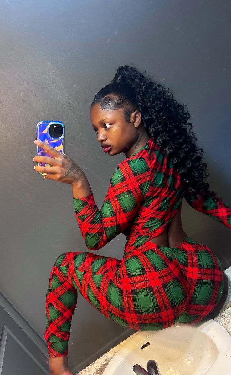 scarsofantasy's tweet image. Merry Christmas 🎄