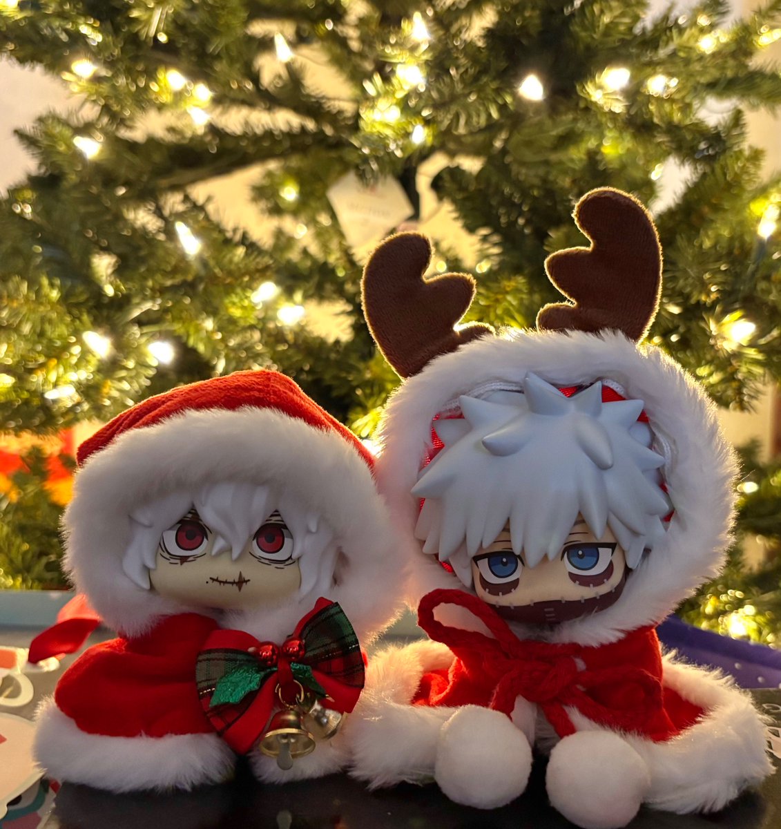 honeykisstomu's tweet image. Dabi had to join Tomura in the festivities